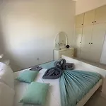 Breeze Bliss - A Radiant Coastal Appartement