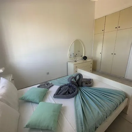 Breeze Bliss - A Radiant Coastal Appartement